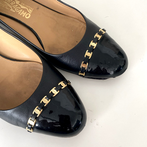 Salvatore Ferragamo Pump Black Leather Round Patent Cap Block Heel Gold Logo 11 - Picture 5 of 16
